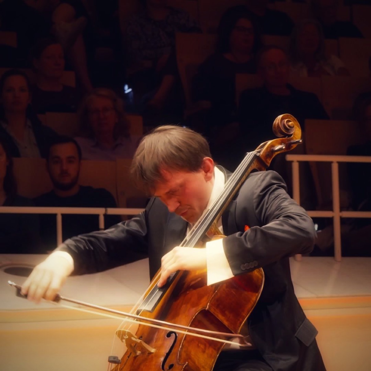 Benedict Kloeckner on stage